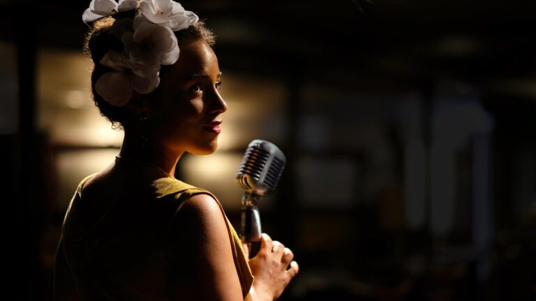 Stella Heath and her trio